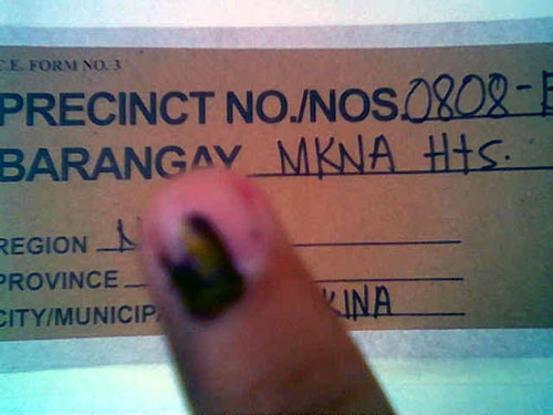 That's me after voting at the designated precinct (May 14, 2007, Marikina Heights) That's me after voting at the designated precinct (May 14, 2007, Marikina Heights)